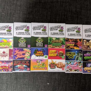 Display of Straight Goods – 9G Triple Chamber Vape Pen flavors, showcasing vibrant packaging and variety.